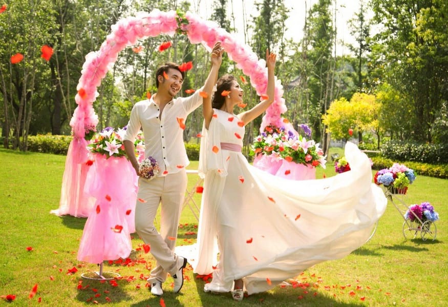 舉行草坪婚禮需慎重