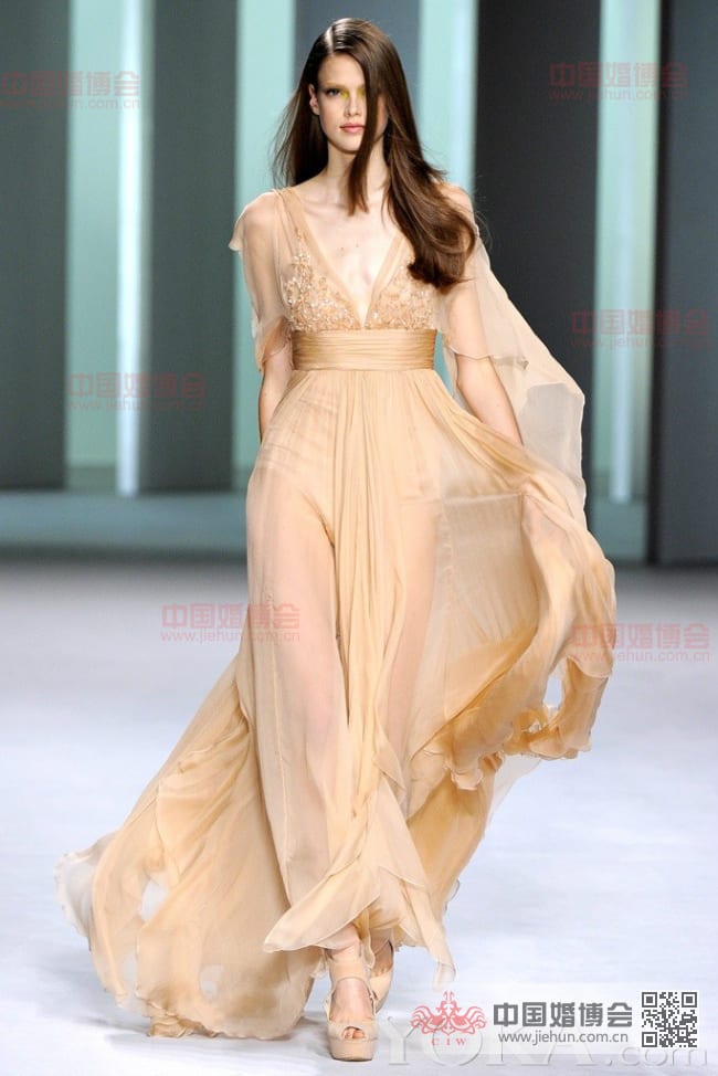 結婚婚禮當天禮服的顏色我們應該如何來選擇  第3張