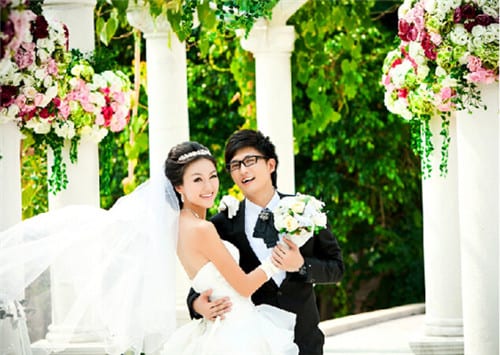 拍婚紗照怎么擺姿勢 婚紗照姿勢指引（婚紗照pose大全）  第2張