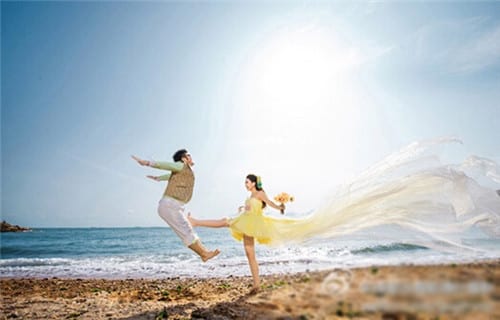 拍婚紗照怎么擺姿勢 婚紗照姿勢指引（婚紗照pose大全）  第7張