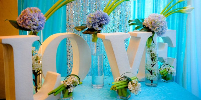 布置一場(chǎng)純凈透亮的藍(lán)色夢(mèng)幻婚禮  第1張