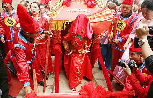 現(xiàn)代中式婚禮當(dāng)日流程推薦  第2張