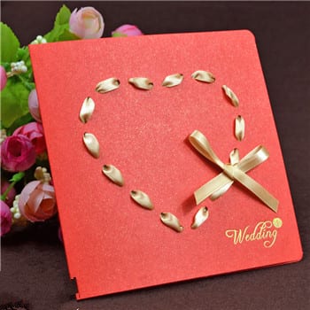  中西式結(jié)婚請柬的區(qū)別有哪些 中西式婚禮請柬的區(qū)別