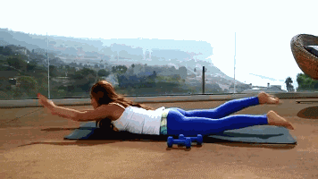 結婚前不解決這三點,穿露背和抹胸婚紗真的超尷尬! 第5張