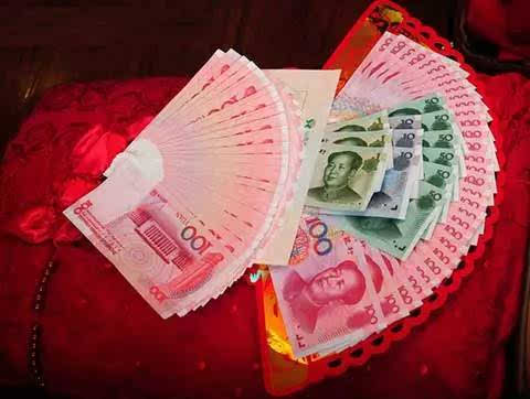請帖都送出去了，女友卻要求再加10萬彩禮！小伙第二天果斷娶了別人！