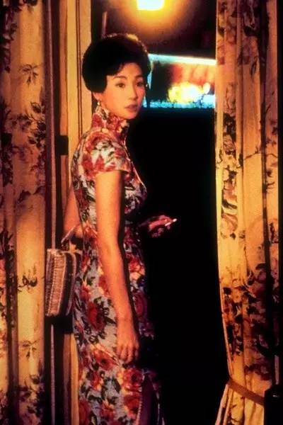 敬酒服你還在穿大紅色？選不對(duì)敬酒服，別人還以為你是個(gè)伴娘！  第1張