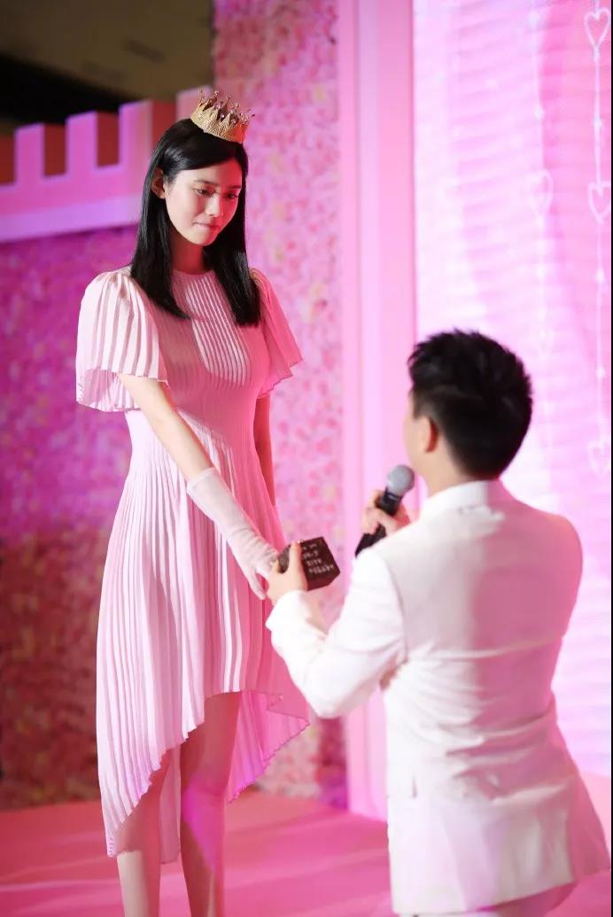 賭王之子求婚名模奚夢瑤，求婚現(xiàn)場細(xì)節(jié)曝光！  第4張