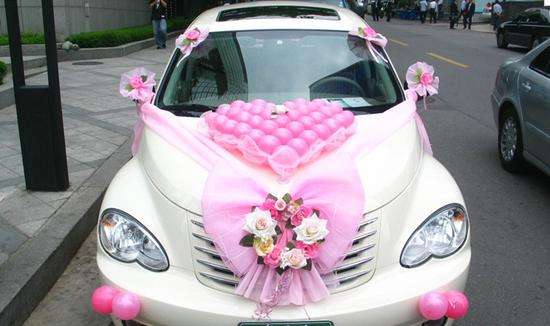 結婚的時候婚車重要還是婚車上面的扎花更重要？你會怎么選？  第2張