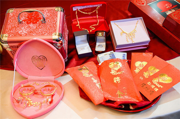 現(xiàn)代訂婚儀式簡單流程