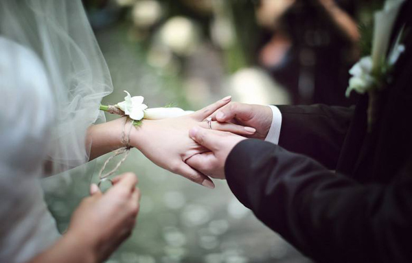 結婚為什么要買鉆戒？婚姻里鉆戒代表什么？  第2張