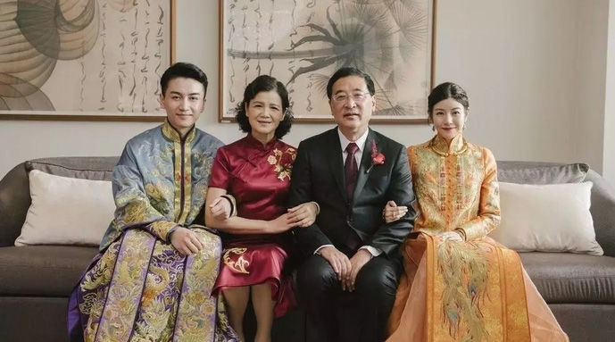 婚禮上媽媽裝 如何搭配端莊又得體  第5張