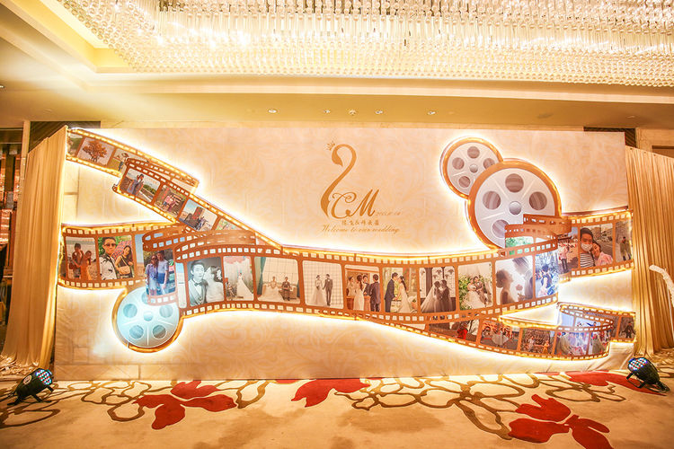 婚紗照在婚禮上有哪些用途？手把手教你用婚紗照布置婚禮  第13張