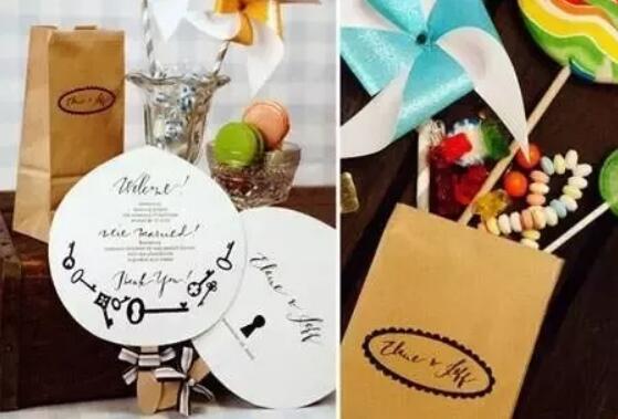 結(jié)婚請(qǐng)柬不時(shí)尚,沒新意? 那大概是你還沒看過這些請(qǐng)柬! 第13張