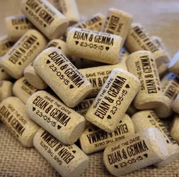 結(jié)婚請(qǐng)柬不時(shí)尚,沒新意? 那大概是你還沒看過這些請(qǐng)柬! 第14張