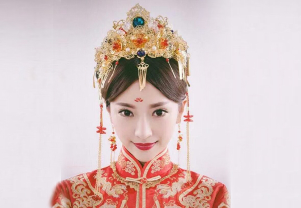 2020驚艷的10款中式新娘發(fā)型推薦，每一款都好喜歡  第1張