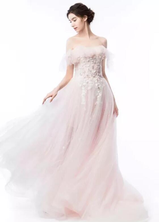 2020最新婚紗禮服色系推薦 99％的人會喜歡這些婚紗！  第11張