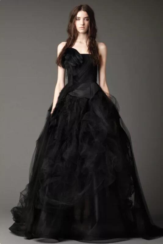 2020最新婚紗禮服色系推薦 99％的人會喜歡這些婚紗！  第14張