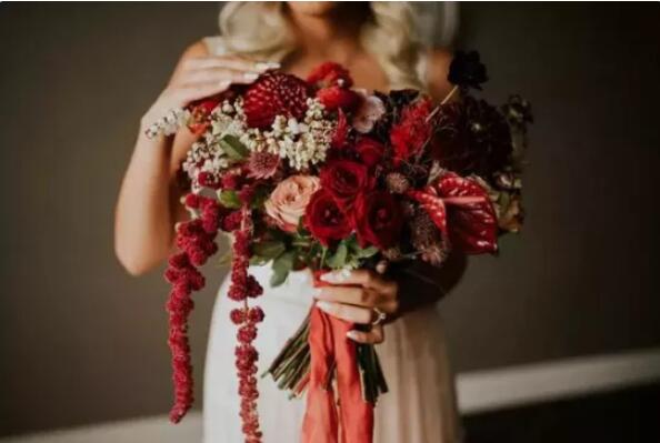 手捧花應(yīng)該如何選擇 7種超美手捧花鮮花搭配推薦(附圖) 第3張