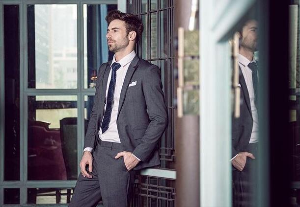 訂婚穿什么?男女訂婚穿什么顏色衣服合適 第1張