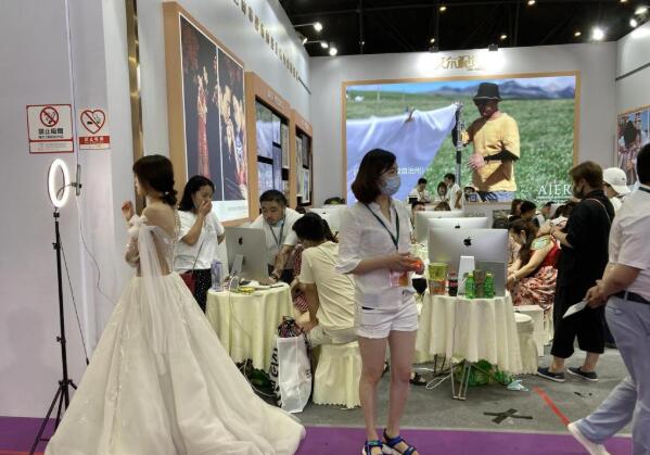 7萬人逛成都婚博會,成交額三3億多!婚嫁行業迎來“真爆發”  第3張