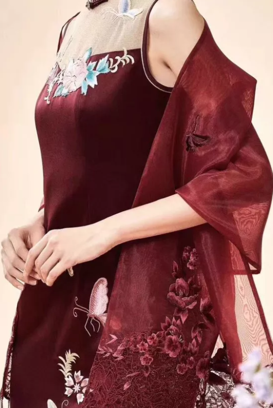 婚禮上，唯一可以美過新娘的人怎么選禮服？媽媽裝最全指南在此！  第8張