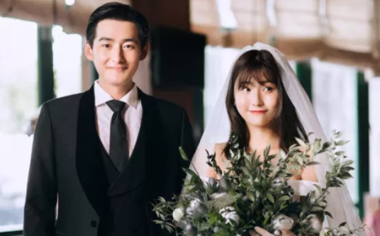 拍婚照的小技巧你都知道嗎？學會這10招拍照姿勢，讓你360度無死角！  第8張