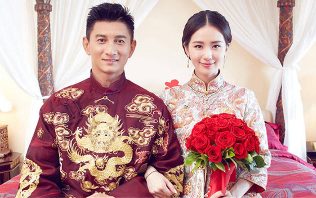 結(jié)婚敬酒服一般穿什么  第1張