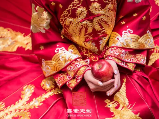 龍鳳褂、秀禾服、馬來褂傻傻分不清楚，中式禮服怎么選？看這篇就夠！  第8張