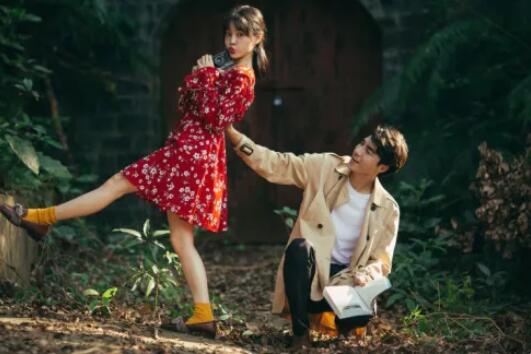 32個婚紗照Pose合集，拯救你的拍婚紗照尷尬癥！  第30張
