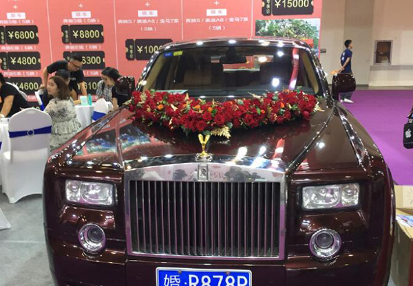 婚車租賃怎么選？婚車租賃注意什么