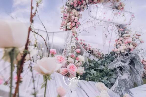 婚禮就是要“出色”！圖解2021春夏婚禮配色靈感！  第4張