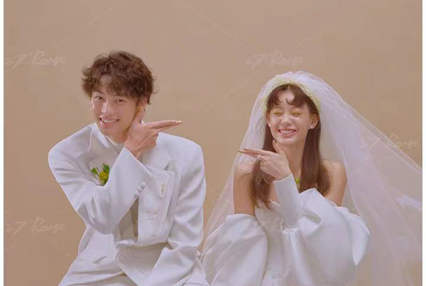 胸小怎么穿婚紗 小胸新娘挑選婚紗技巧  第1張