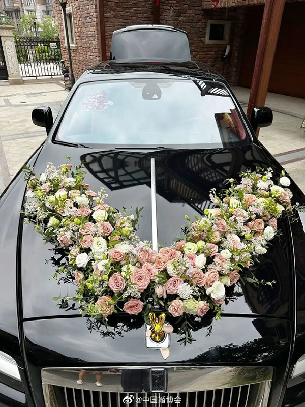 婚車車頭花怎么選及注意事項  第7張